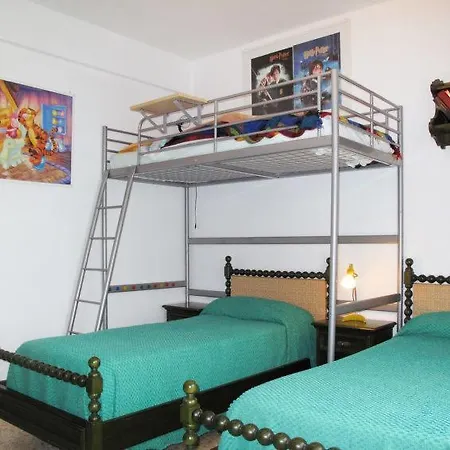 Sleeps 10 Pool
